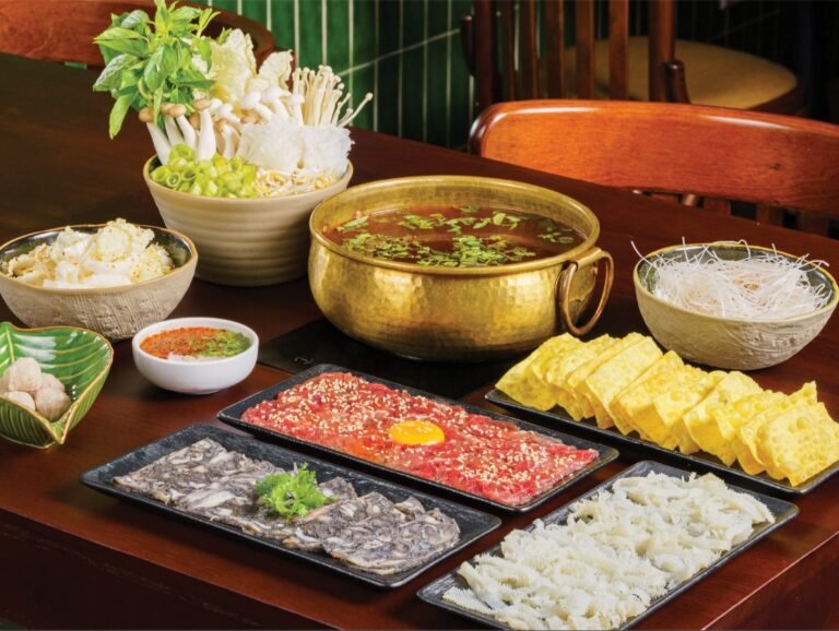 GēGē Kitchen Riverside: Menikmati Perpaduan Rasa Modern dengan Panorama Sungai yang Ikonik